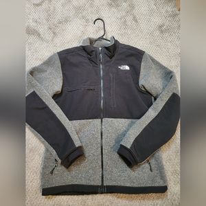 *Sold on eBay*  The North Face Denali Fleece